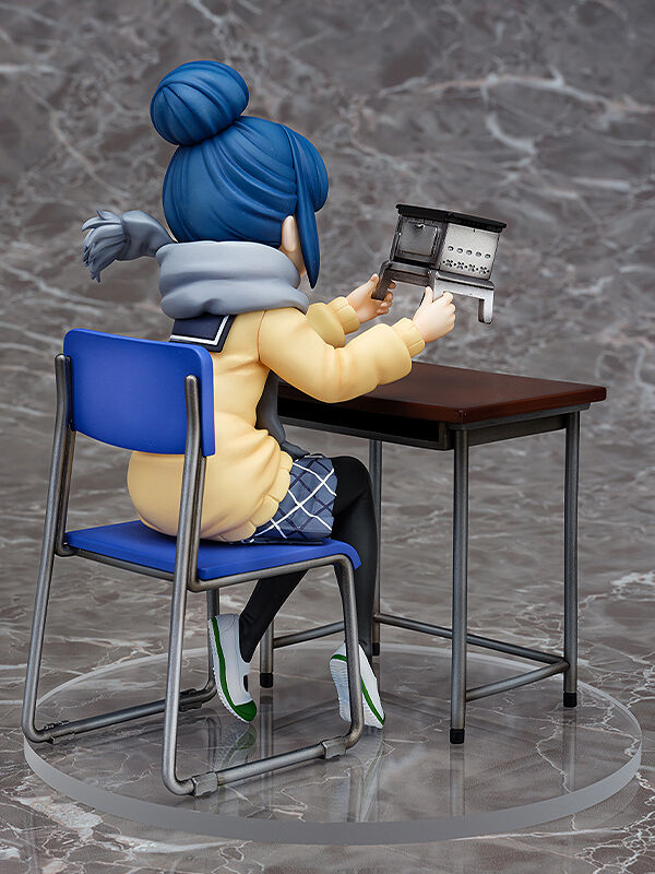 PREORDINE ESAURITO Laid-Back Camp - Rin Shima: Look What I Bought Ver. 14 cm Statue 1/7