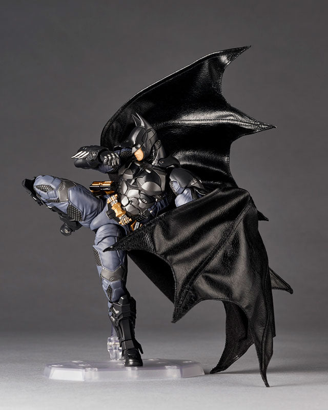 PREORDINE ESAURITO Revoltech Amazing Yamaguchi Batman (Batman: Arkham Knight Ver.)
