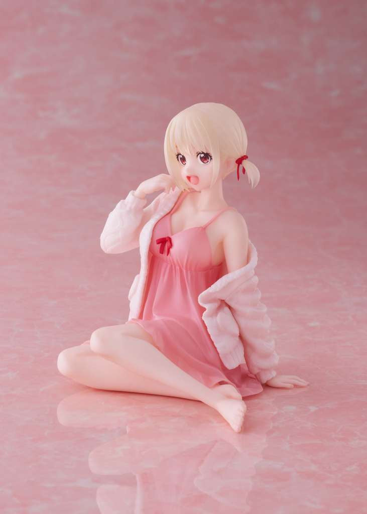 PREORDINE ESAURITO Lycoris Recoil - Chisato Roomwear Desk Figure (PREORD. SECONDA CHANCE)