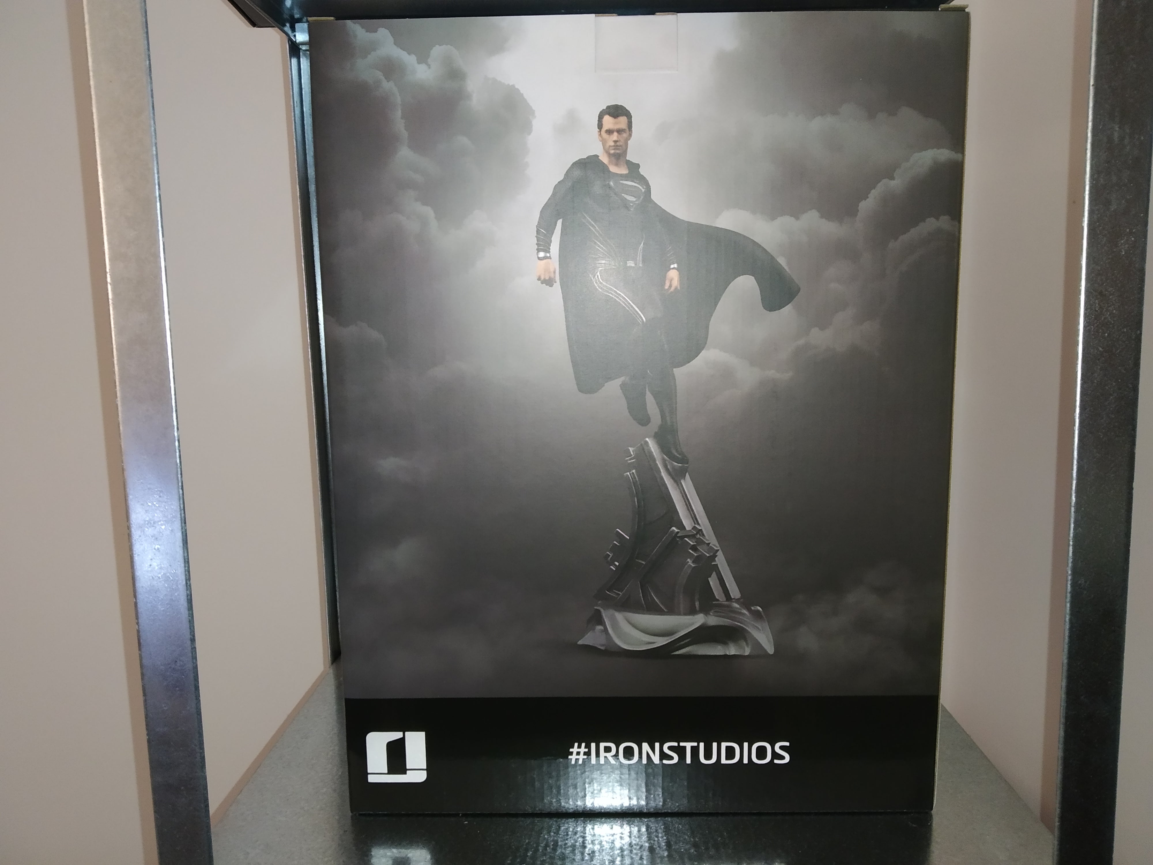 Zack Snyder's Justice League Art Scale Statue ~ Superman Black Suit