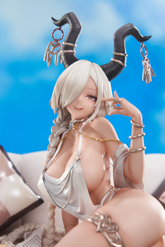 PREORDINE 01/2026 Azur Lane Owari Shimmering Forsythia Ver. 17 cm Statue 1/7 (PREORDINE NON CANCELLABILE)