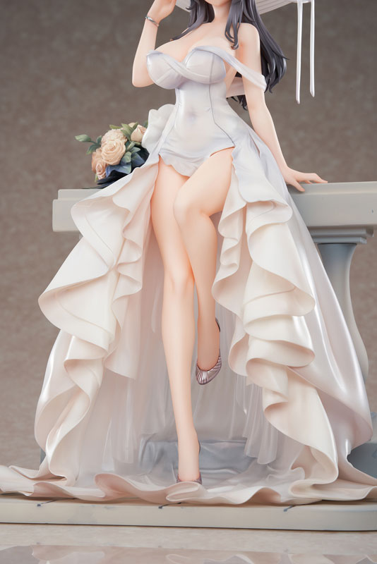 PREORDINE+ 12/2025 Azur Lane Charybdis Brilliant Belle Ver. 27 cm Statue 1/7