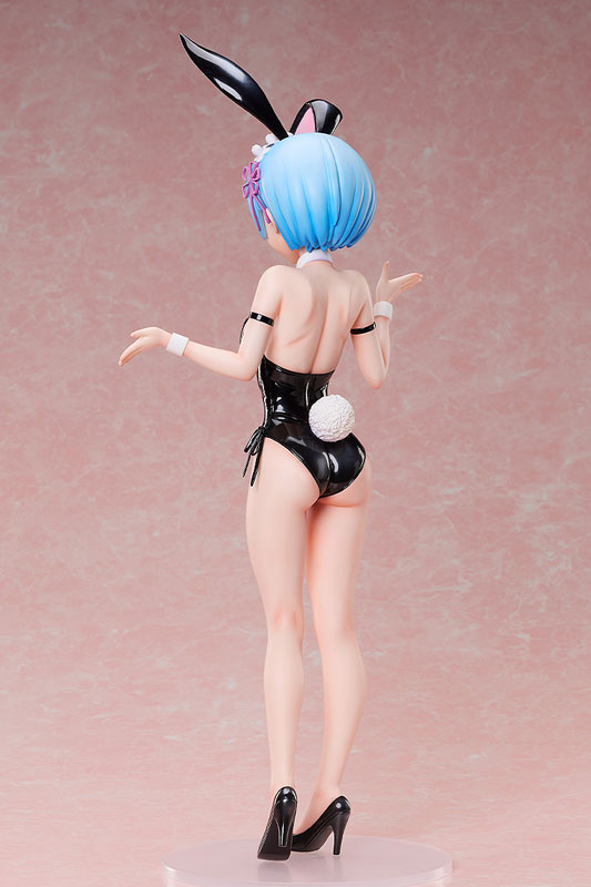 PREORDINE+ 08/2025 Re:ZERO -Starting Life in Another World- Statue 1/4 Rem: Bare Leg Bunny 2nd Ver. 44 cm
