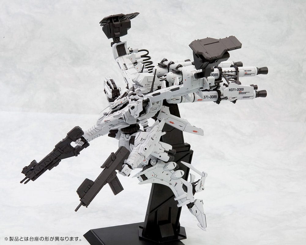 PREORDINE+ CHIUSO 02/2025 Armored Core Plastic Model Kit 1/72 Lineark White-Glint & V.O.B Set 16 cm