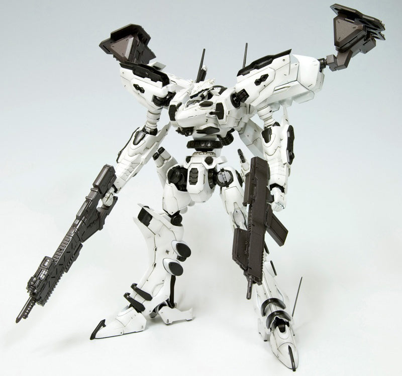 PREORDINE ESAURITO Armored Core LINEARK WHITE-GLINT 1/72 Model