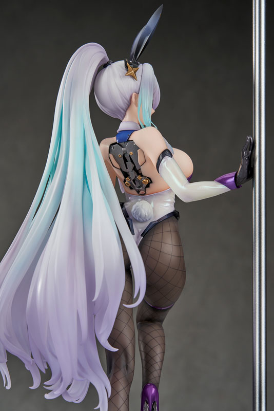 PREORDINE CHIUSO 02/2026 Azur Lane Kearsarge All-Night Charge Ver. 30 cm Statue 1/7 (PREORDINE NON CANCELLABILE)