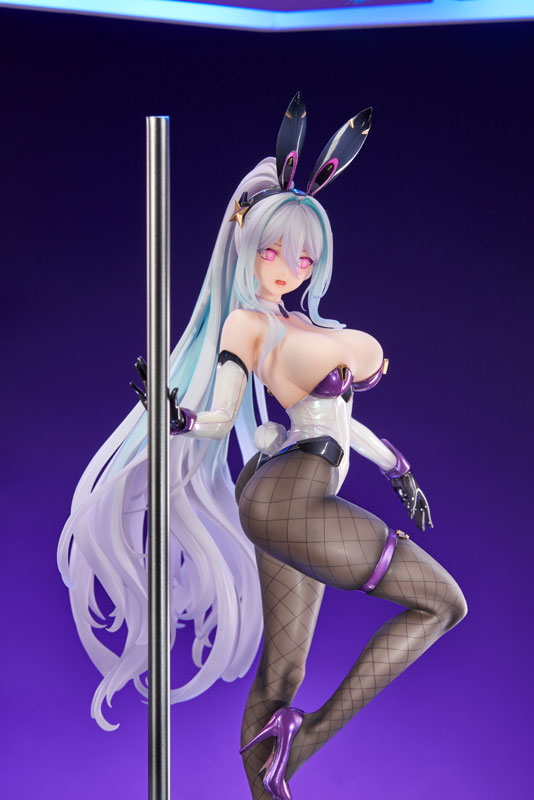 PREORDINE CHIUSO 02/2026 Azur Lane Kearsarge All-Night Charge Ver. 30 cm Statue 1/7 (PREORDINE NON CANCELLABILE)