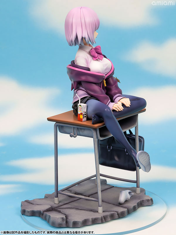 PREORDINE+ CHIUSO 06/2025 SSSS.Gridman Akane Shinjo 21 cm Statue 1/7