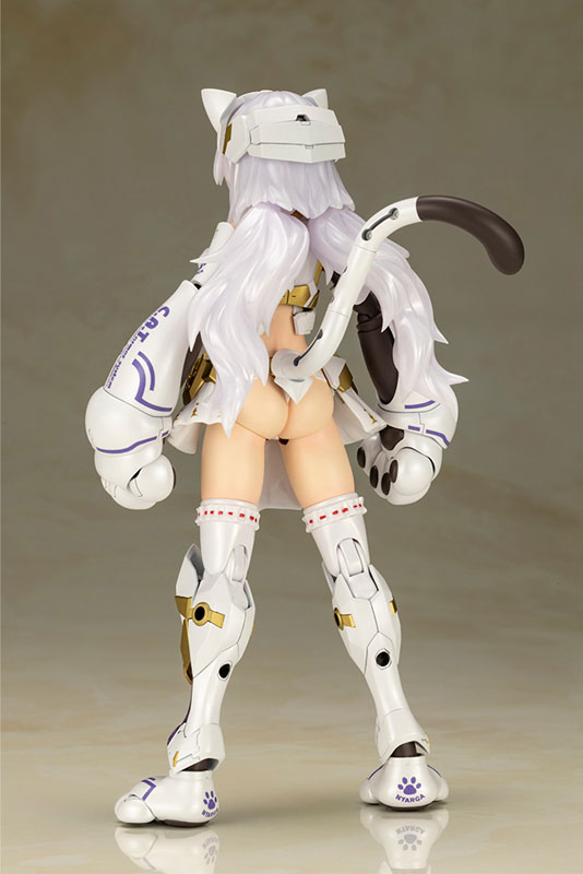 PREORDINE+ CHIUSO 09/2025 Frame Arms Girl Plastic Model Kit Durga I Cat Armor Version 16 cm