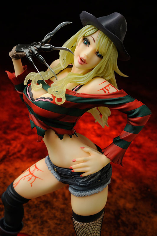 PREORDINE+ 09/2025 Freddy vs. Jason Bishoujo Freddy Krueger 2nd Edition 18 cm Statue 1/7