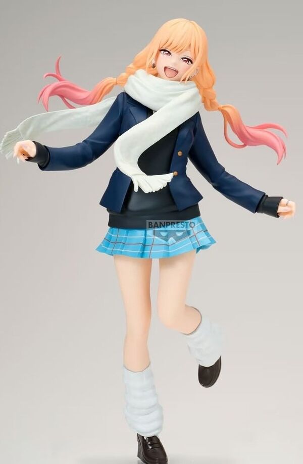 PREORDINE+ 10/2026 My Dress-Up Darling Glitter & Glamorous Marin Kitagawa Winter figure 24cm