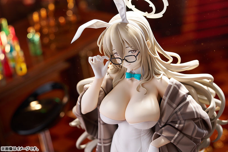 PREORDINE+ 08/2025 Blue Archive Akane Murokasa (Bunny Girl) 30 cm Statue 1/7