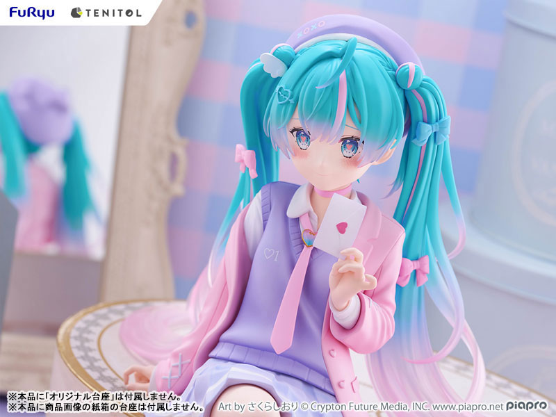 PREORDINE 09/2025 Hatsune Miku Tenitol Noodle Stopper Figure Love Blazer 32 cm (PREORDINE NON CANCELLABILE)