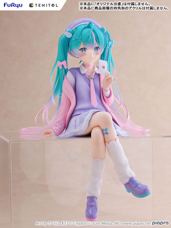 PREORDINE 09/2025 Hatsune Miku Tenitol Noodle Stopper Figure Love Blazer 32 cm (PREORDINE NON CANCELLABILE)
