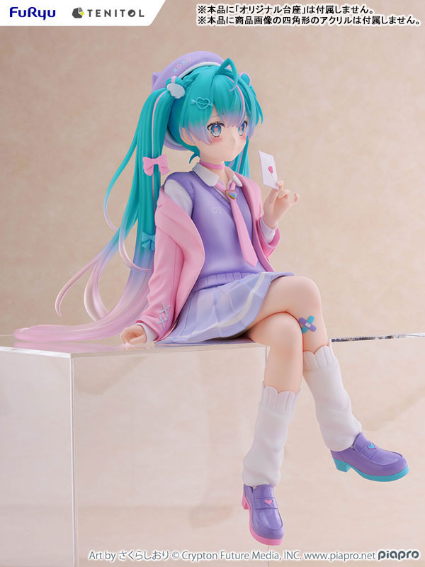 PREORDINE 09/2025 Hatsune Miku Tenitol Noodle Stopper Figure Love Blazer 32 cm (PREORDINE NON CANCELLABILE)
