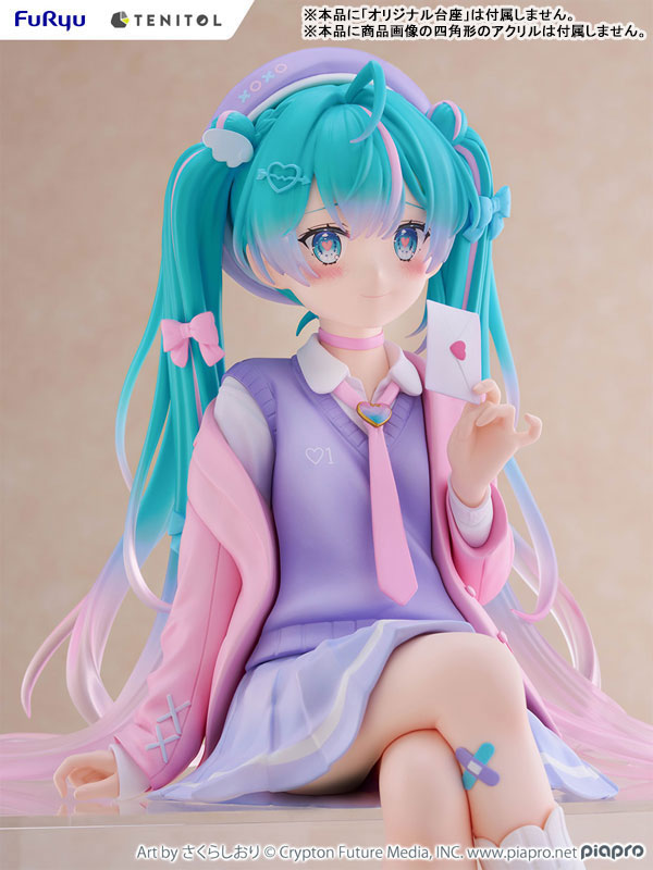 PREORDINE 09/2025 Hatsune Miku Tenitol Noodle Stopper Figure Love Blazer 32 cm (PREORDINE NON CANCELLABILE)