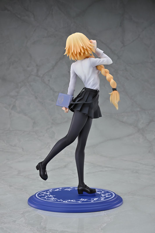 PREORDINE+ 08/2025 Fate/Apocrypha Ruler (Jeanne d'Arc) Original Glasses Model Ver. 23 cm Statue 1/7