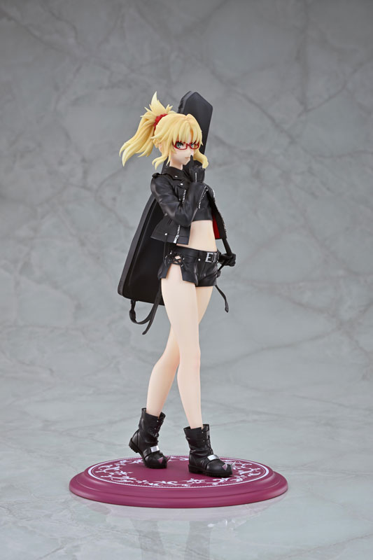 PREORDINE+ 08/2025 Fate/Apocrypha Red Saber (Mordred) Original Glasses Model Ver. 22 cm Statue 1/7