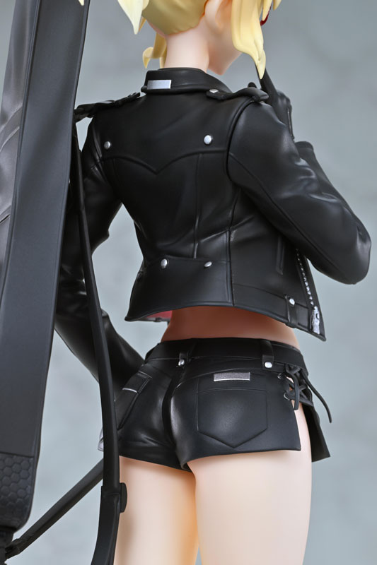 PREORDINE+ 08/2025 Fate/Apocrypha Red Saber (Mordred) Original Glasses Model Ver. 22 cm Statue 1/7