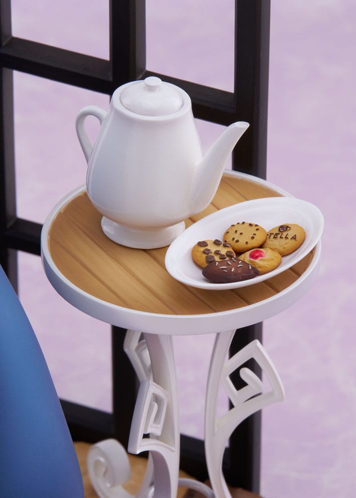 PREORDINE 08/2025 Cafe Stella and the Reaper's Butterfly Natsume Shiki 24 cm Statue 1/7 (PREORDINE NON CANCELLABILE)