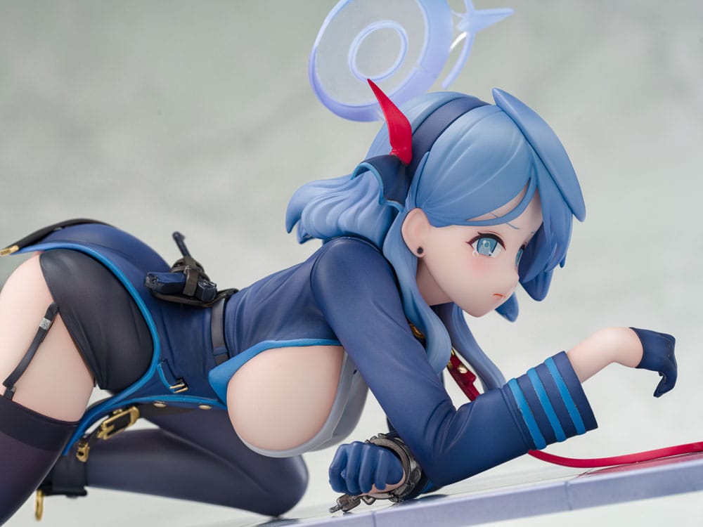 SU ORDINAZIONE Blue Archive PVC Statue 1/7 Ako Memorial Lobby Ver. 23 cm
