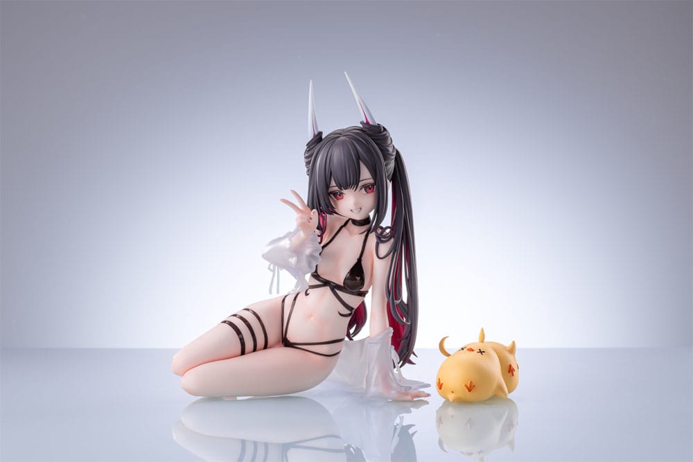 PREORDINE+ 08/2025 Azur Lane Hatsuzuki August's First Romance Ver. 18 cm Statue 1/6