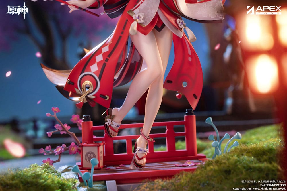 PREORDINE 08/2026 Genshin Impact PVC Statue 1/7 Yae Miko Astute Amusement Ver. 28 cm (PREORDINE NON CANCELLABILE)