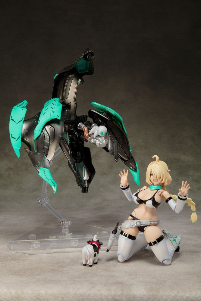 PREORDINE+ 05/2027 Original Character Plastic Model Kit AlienDress Quatre 16 cm