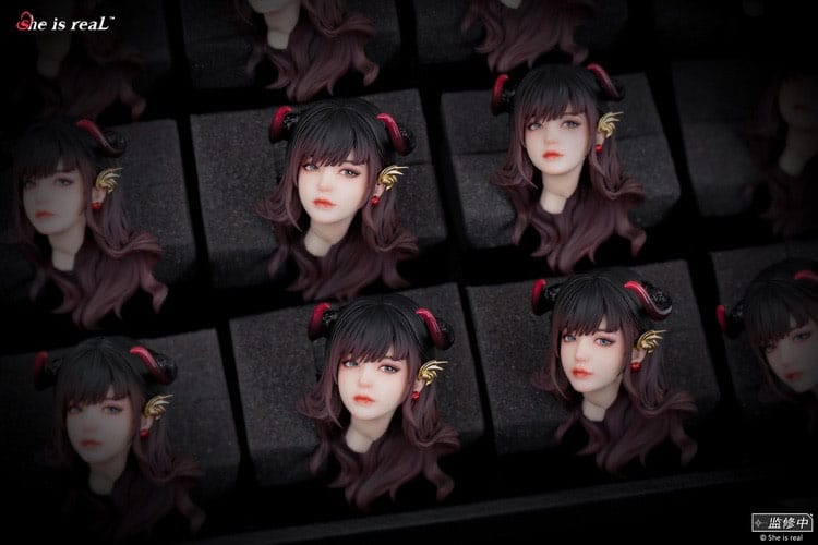 PREORDINE+ 01/2026 Original Character PVC Statue 1/6 he is real Nafu 29 cm