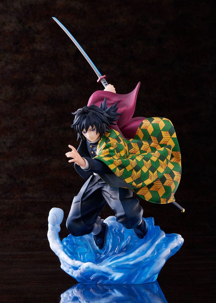 PREORDINE ESAURITO Demon Slayer: Kimetsu no Yaiba Statue 1/8 Giyu Tomioka 27 cm