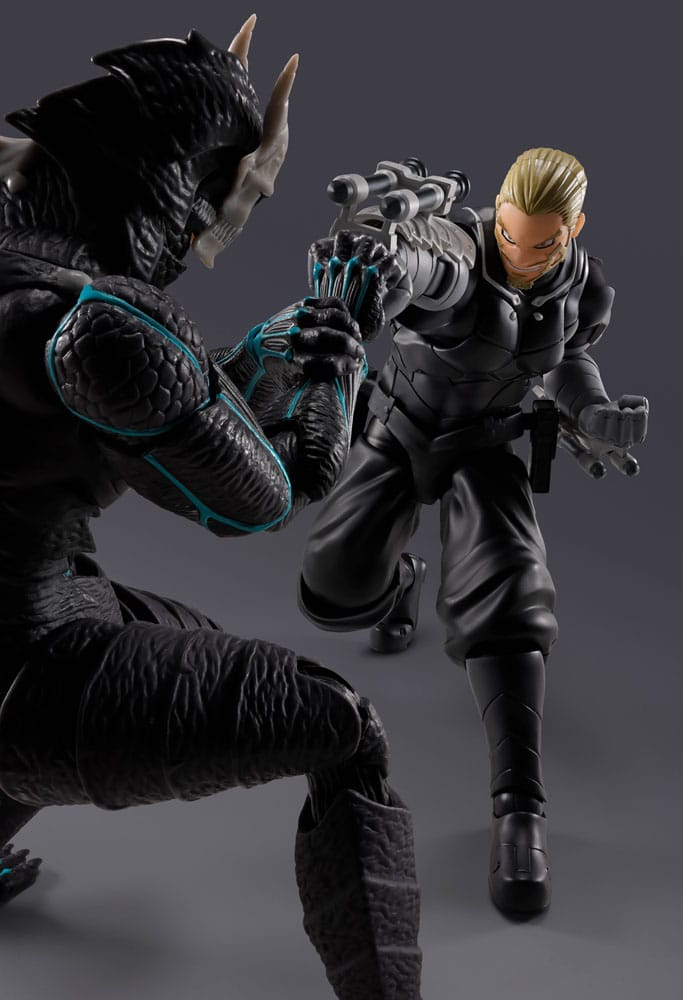SU ORDINAZIONE Kaiju No. 8 S.H.Figuarts Action Figure Isao Shinomiya 17 cm
