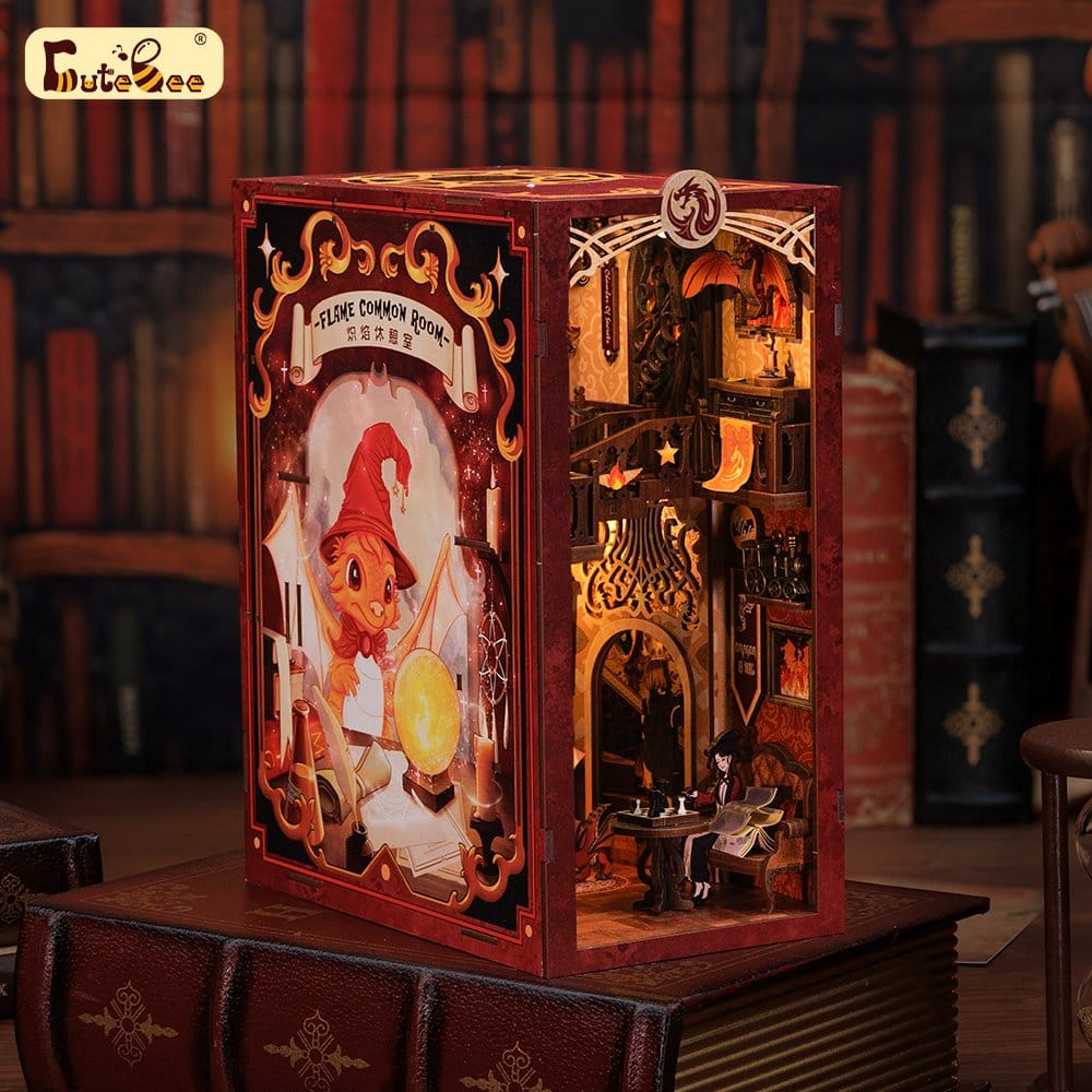 🧪 LAB | SU ORDINAZIONE Book Nook Flame Common Room 23 x 11 cm