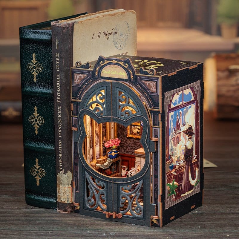 🧪 LAB | SU ORDINAZIONE Book Nook Count Cat´s Study 17 x 12 cm