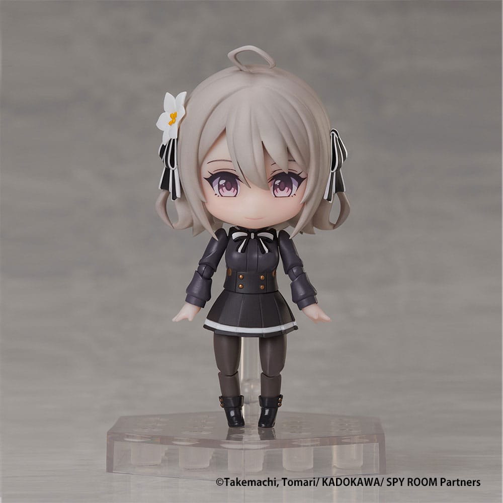 PREORDINE ESAURITO Spy Classroom Dform Action Figure Lily 9 cm