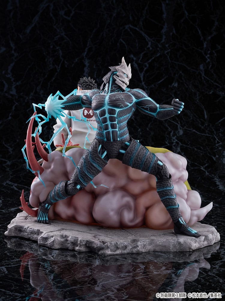PREORDINE+ 04/2027 Kaiju No.8 SHIBUYA SCRAMBLE FIGURE PVC Statue 1/7 Kaiju No.8 & Kafka Hibino 29 cm