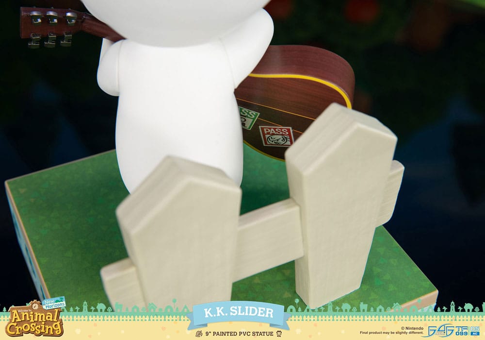 PREORDINE 09/2025 Animal Crossing: New Horizons Statue K.K. Slider 22 cm (PREORDINE NON CANCELLABILE)