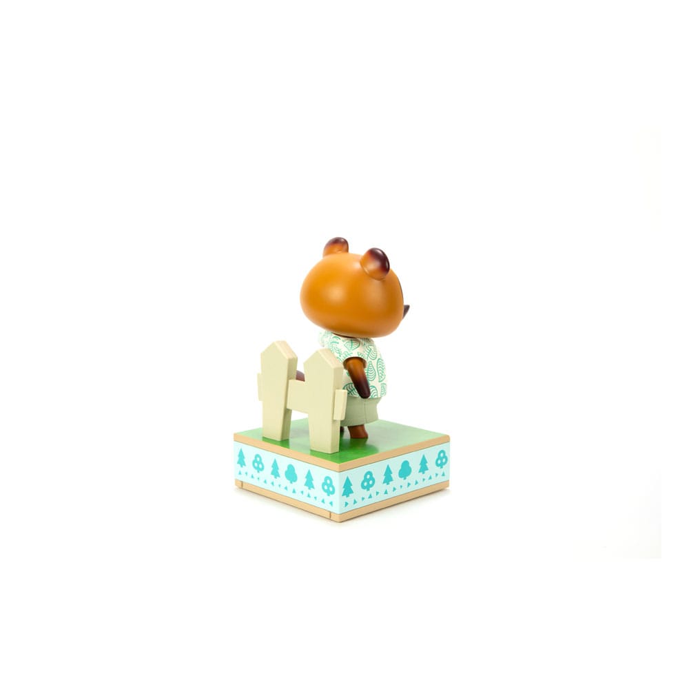 PREORDINE 09/2025 Animal Crossing: New Horizons PVC Statue Tom Nook 22 cm (PREORDINE NON CANCELLABILE)