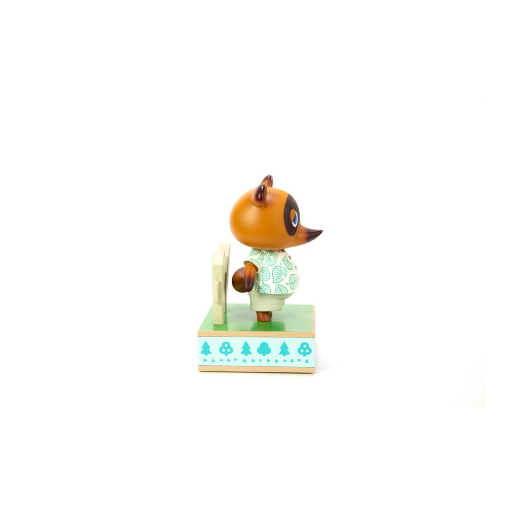 PREORDINE 09/2025 Animal Crossing: New Horizons PVC Statue Tom Nook 22 cm (PREORDINE NON CANCELLABILE)