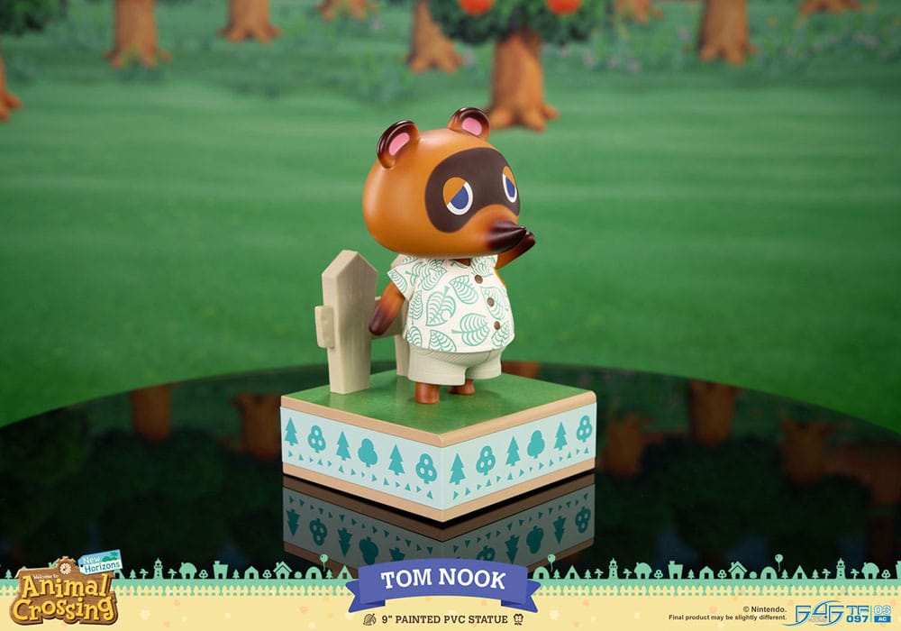 PREORDINE 09/2025 Animal Crossing: New Horizons PVC Statue Tom Nook 22 cm (PREORDINE NON CANCELLABILE)