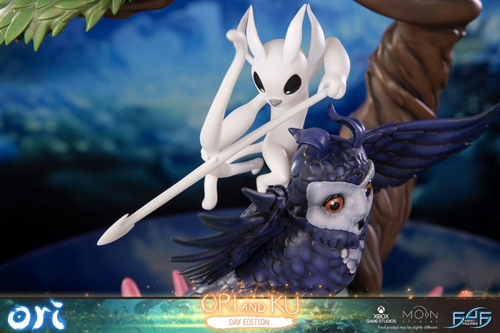 PREORDINE 06/2026 Ori and the Will of the Wisps Statue Ori and Ku Day Ver. 38 cm (PREORDINE NON CANCELLABILE)