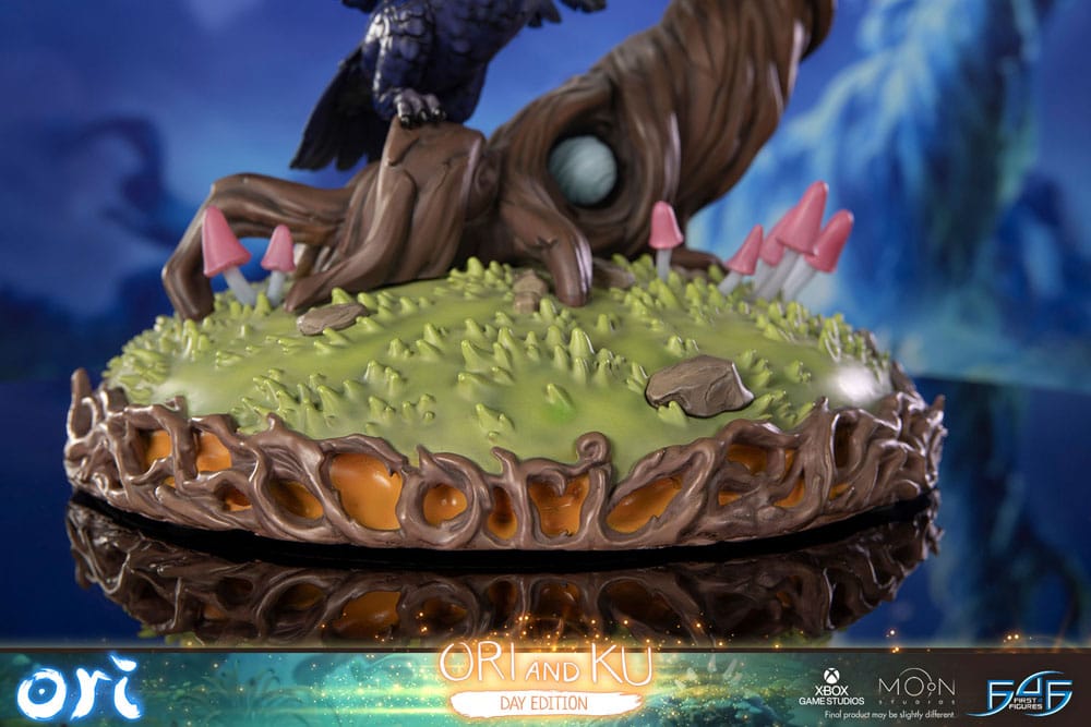 PREORDINE 06/2026 Ori and the Will of the Wisps Statue Ori and Ku Day Ver. 38 cm (PREORDINE NON CANCELLABILE)