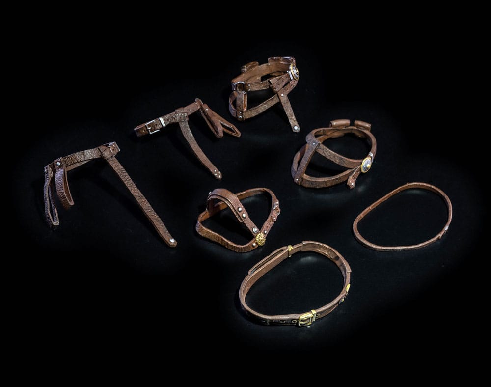 SU ORDINAZIONE Mythic Legions: All Stars 6 Action Figure Accessorys Belts Pack (Brown) ESAURITO