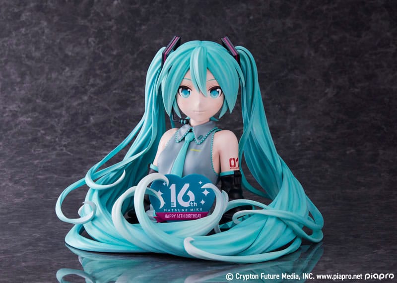 PREORDINE ESAURITO Hatsune Miku Bust Hatsune Miku 16th Anniversary 25 cm