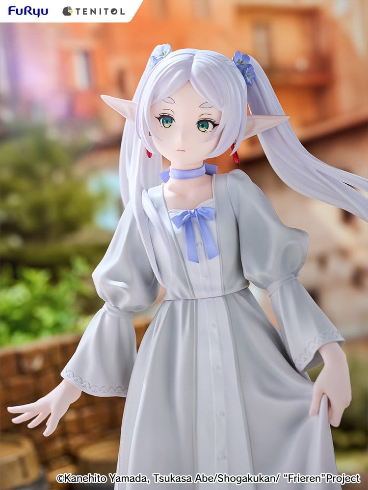 PREORDINE+ 09/2027 Frieren: Beyond Journey's End Tenitol Tall PVC Figure Frieren Classical dress Ver. 28 cm