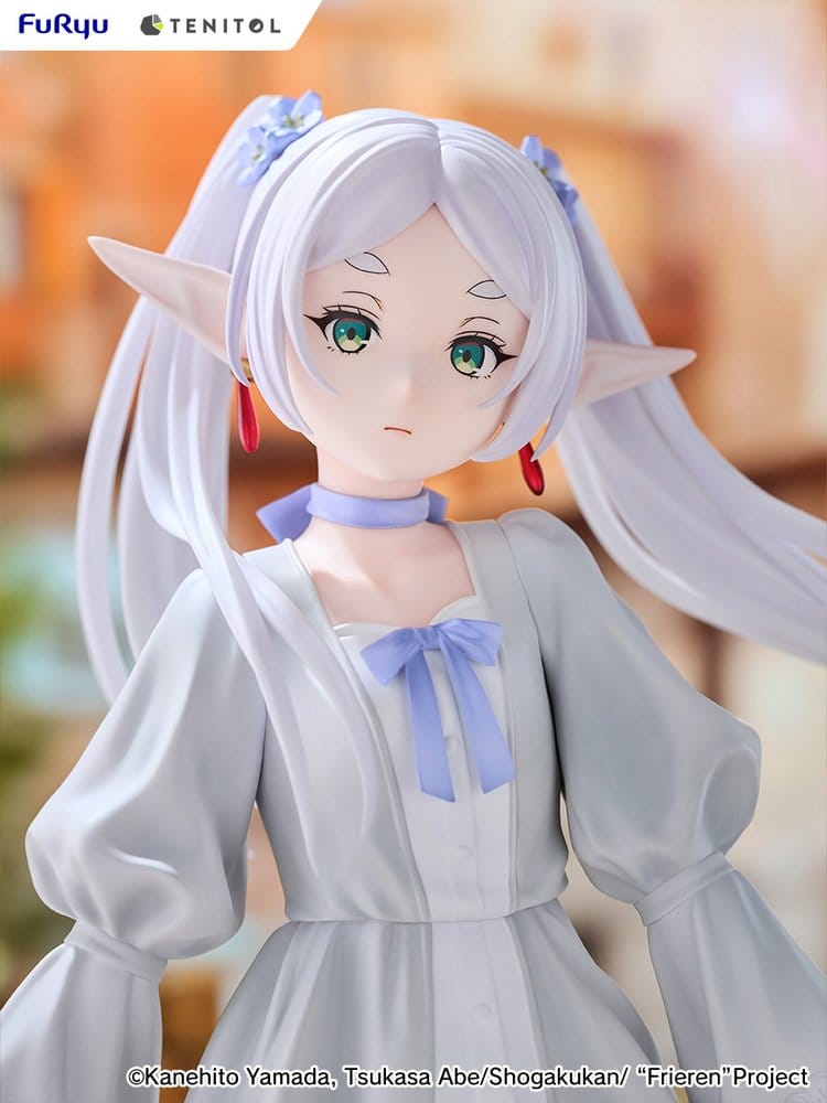 PREORDINE+ 09/2027 Frieren: Beyond Journey's End Tenitol Tall PVC Figure Frieren Classical dress Ver. 28 cm