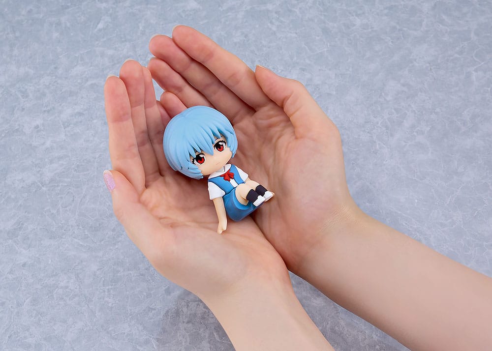VORBESTELLUNG+ 06/2026 Nachbau des Evangelion-Gummimaskottchens Nendroid Plus Minifigur Rei Ayanami 8 cm