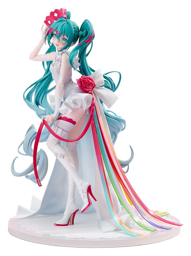 PREORDINE+ 01/2028 Hatsune Miku GT Project G.S. Collection PVC Figure 1/7 Racing Miku 15th "Rhapsody" 2010-2025 27 cm