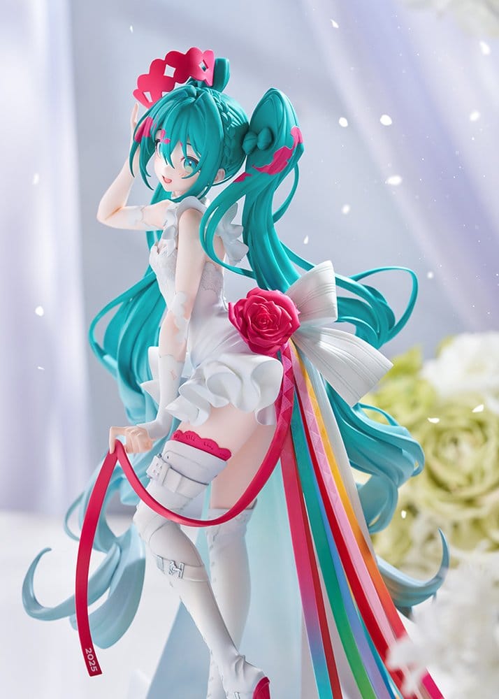 VORBESTELLUNG+ 01/2028 Hatsune Miku GT Project G.S. Collection PVC Figur 1/7 Racing Miku 15th "Rhapsody" 2010-2025 27 cm