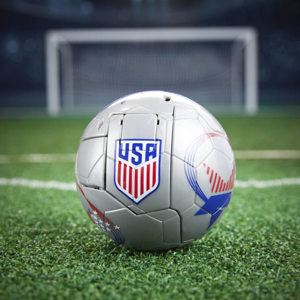 🧪 LAB | SU ORDINAZIONE Transformers x US Soccer Federation Action Figure Breakaway 14 cm