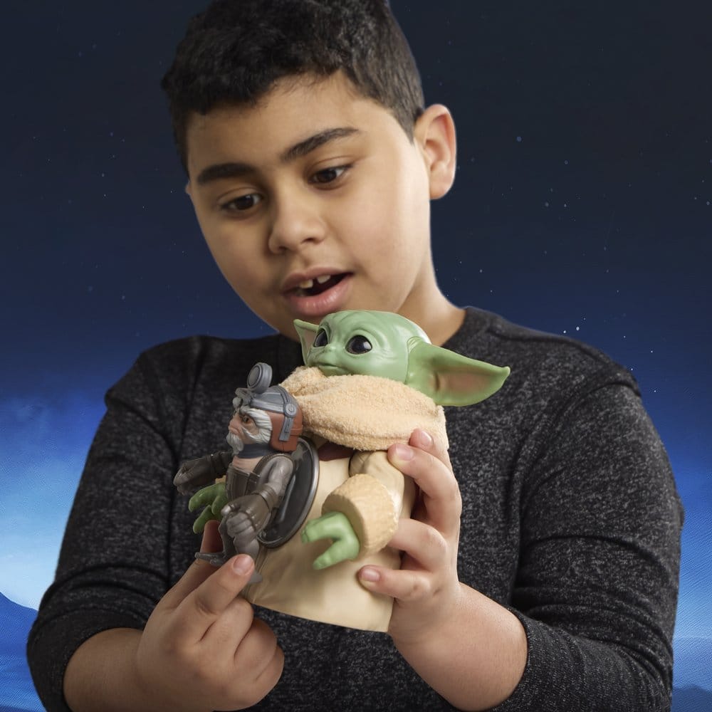 🧪 LAB | SU ORDINAZIONE Star Wars: The Mandalorian & Grogu Electronic Action Figure Huggin' Grogu & Anzellan 17 cm
